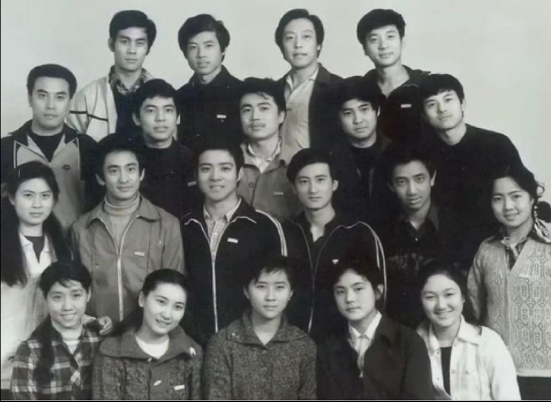历史老照片,中戏82级表演班,你能认出几个明星?