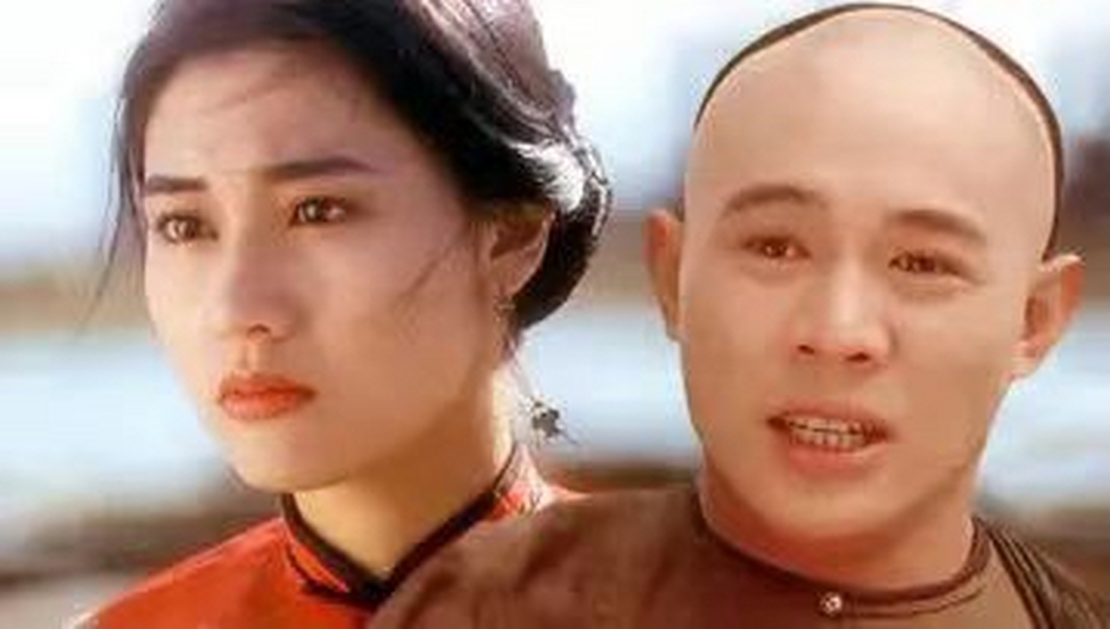 有一次,李连杰不肯和李嘉欣拍吻戏,导演元奎气得想骂人,李嘉欣提一个
