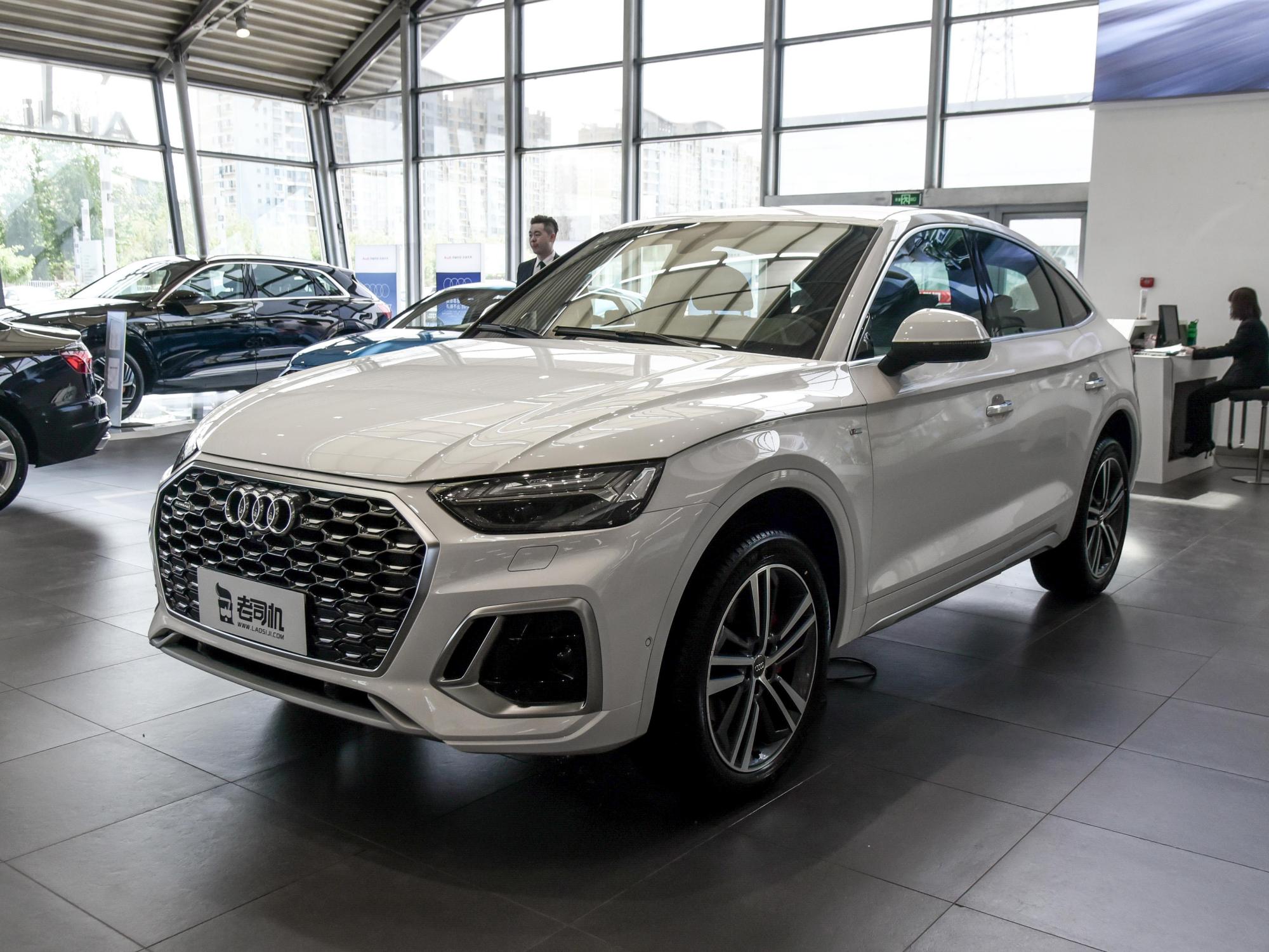 超大中网,性感溜背,造型十分年轻,带你看奥迪q5l sportback