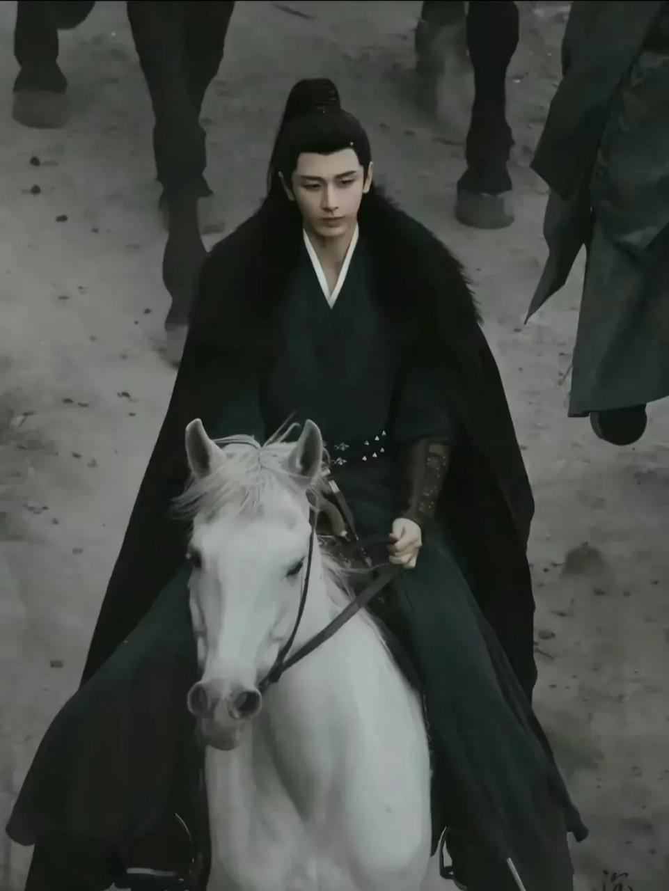 李莲花变身卢云,投资3亿的《英雄志》,大制作,老戏骨,成毅最帅扮相!