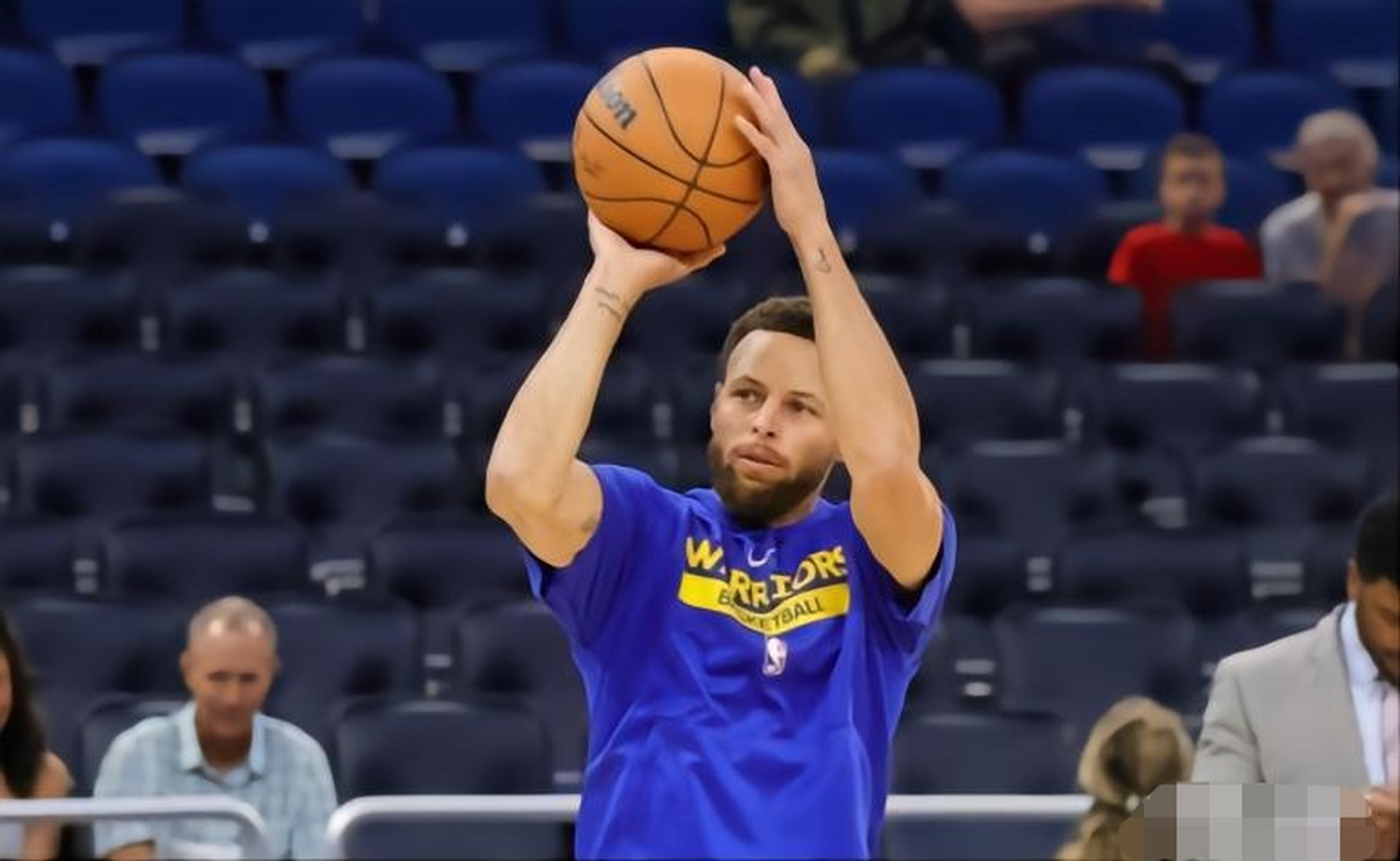 包含Rookie在勇士比赛中大胜，赛事规则更新引发热议！的词条