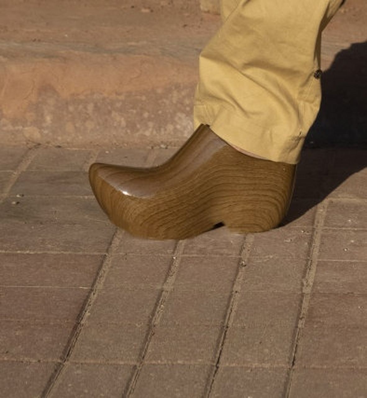 向佐12厘米高木头鞋# 向佐郭碧婷合体大片96,向佐的木头鞋12厘米