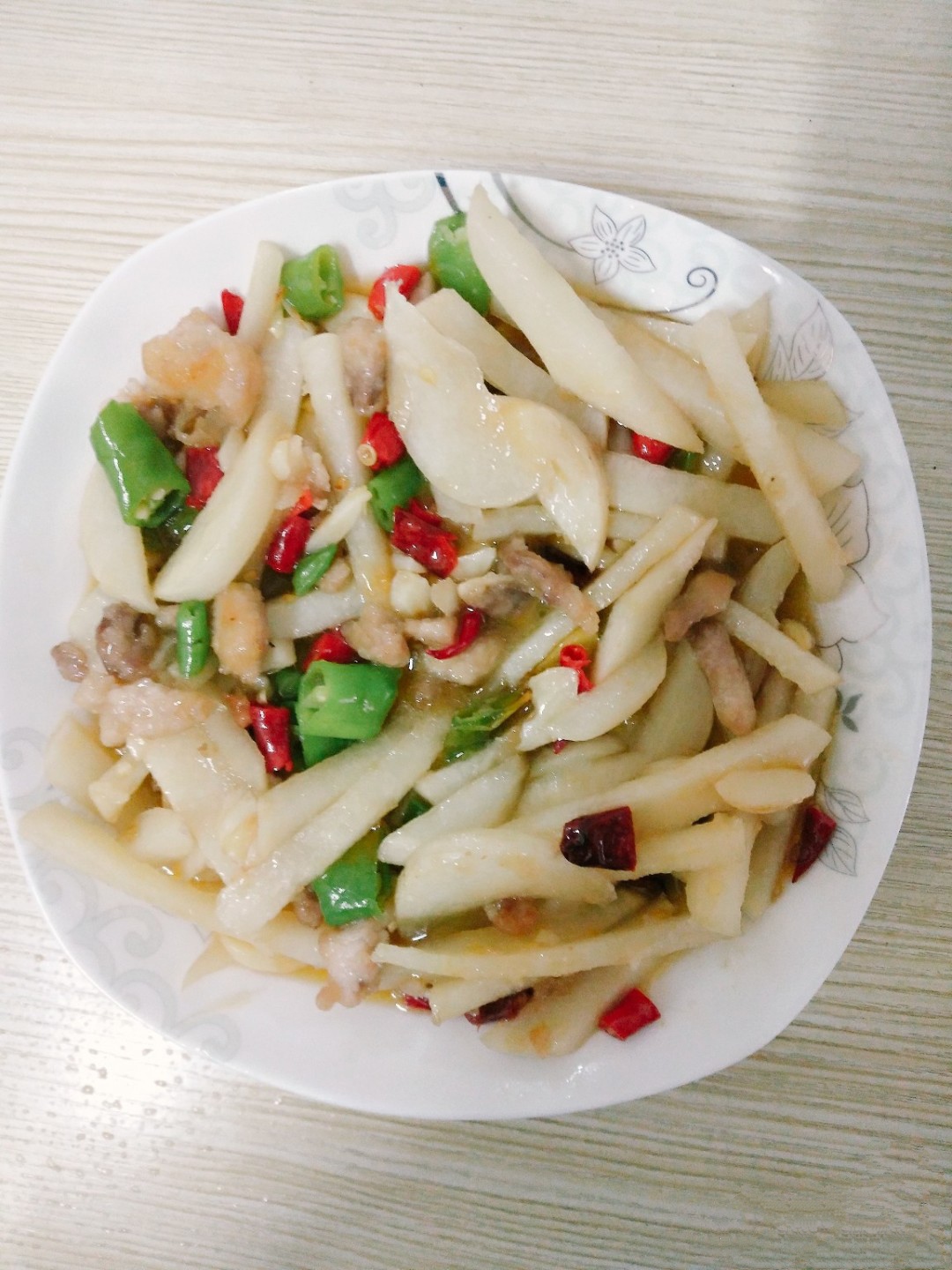 白地瓜也叫凉瓜有的地方也叫葛薯可