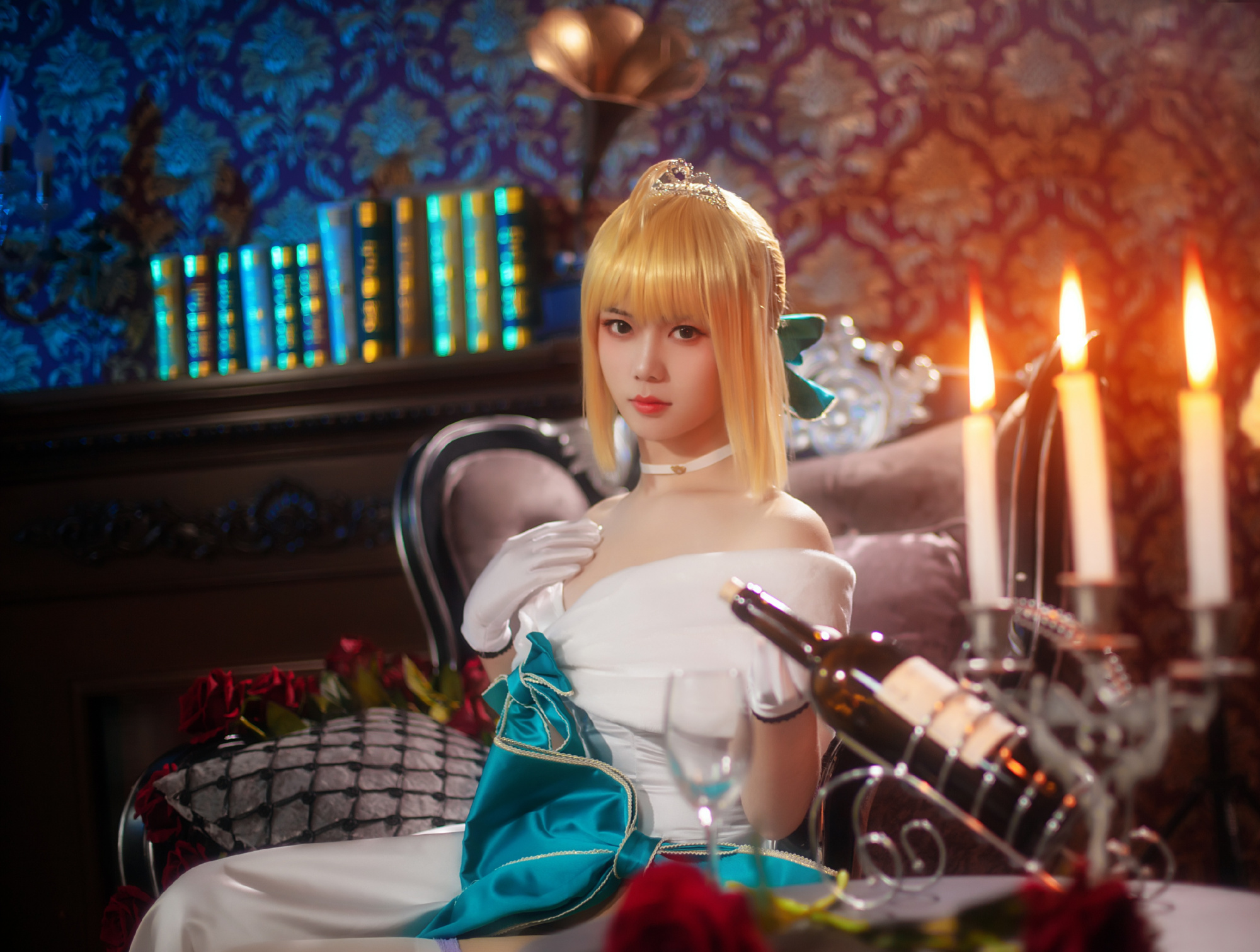 cosplay:准备好烛光晚餐的阿尔托莉雅,邀请你与她共度春宵