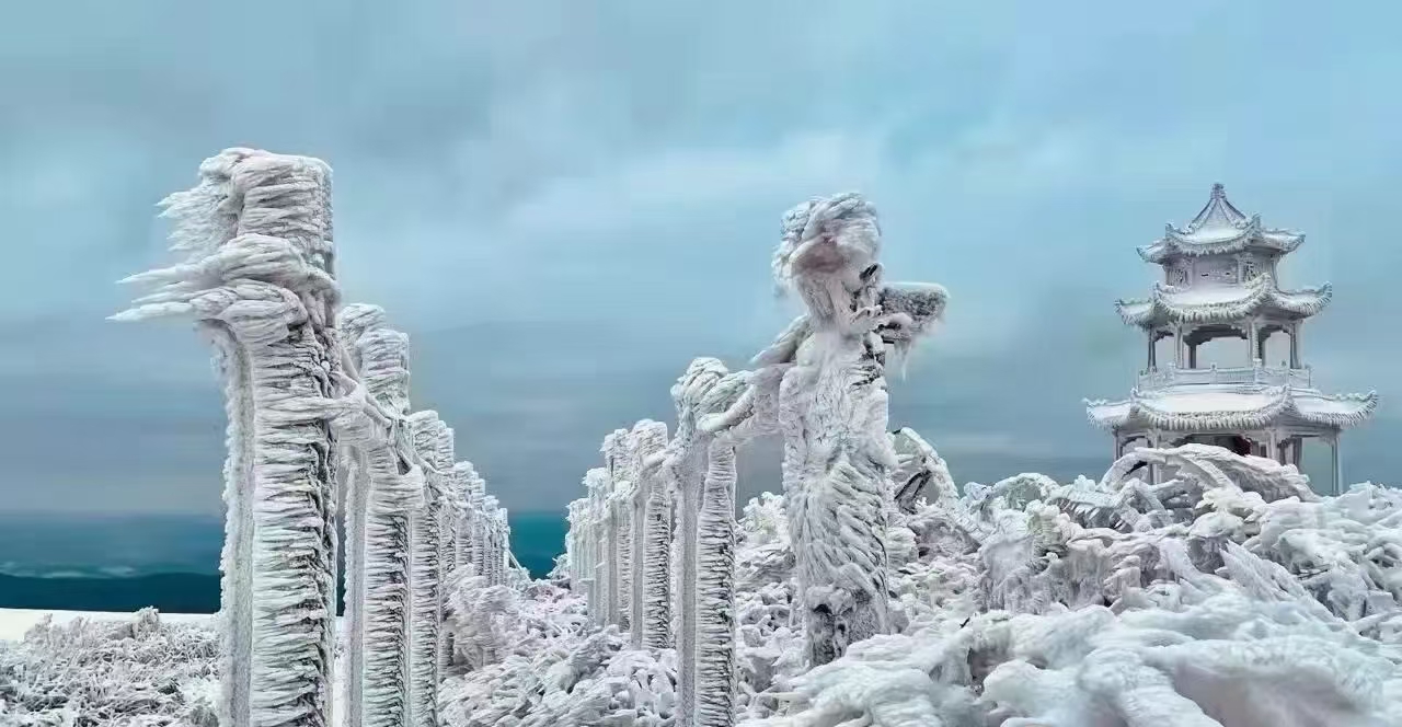 南昌湾里梅岭雪景