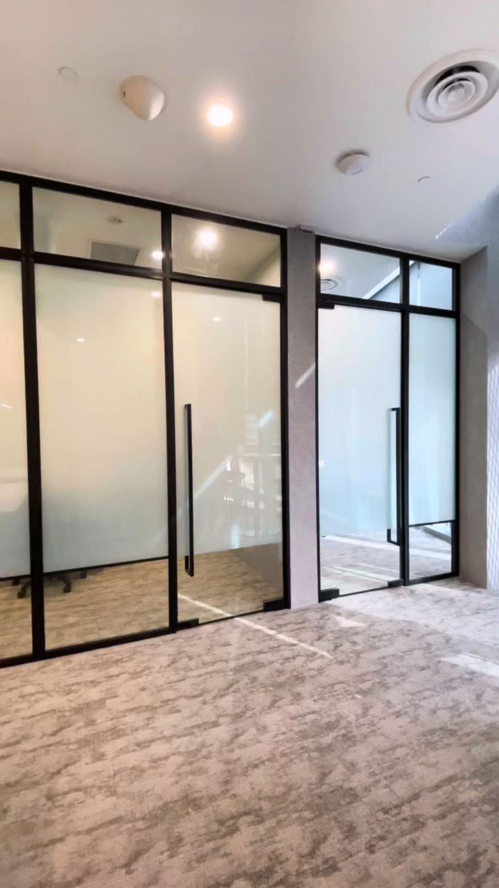 电动门丶办公室隔断丶案例欣赏丶玻璃隔断丶地弹门丶玻璃门丶办公司