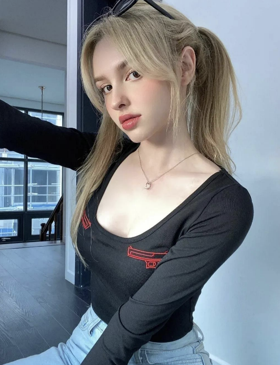 乌克兰少女模特karimova elina