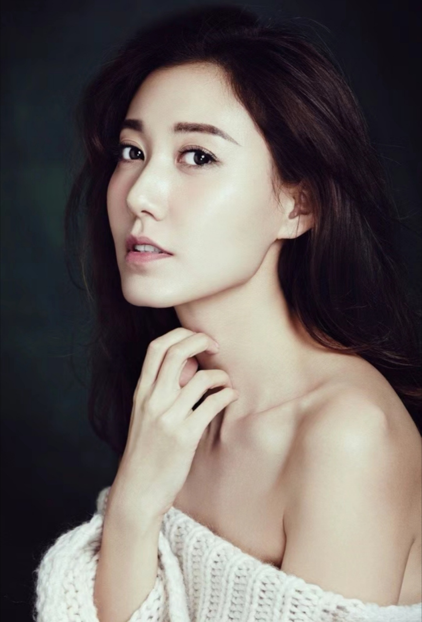 美丽优雅的高露,身材也这么好高露