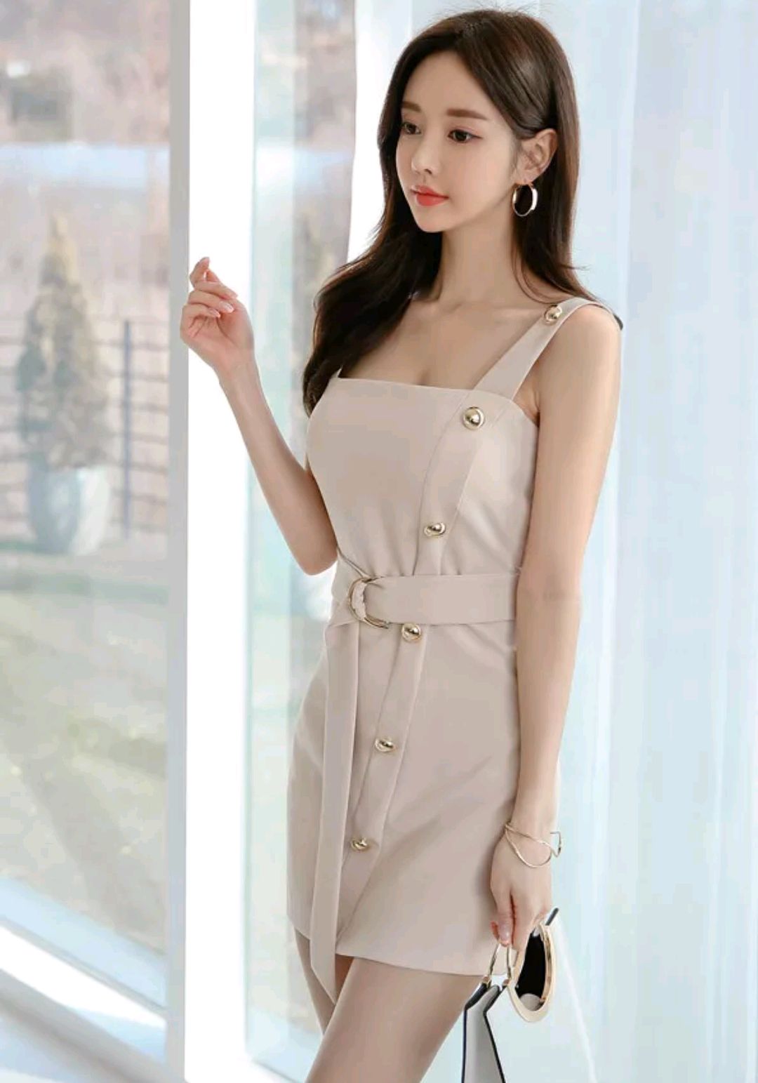 孙允珠美图欣赏:第955期,田园蛋奶麦芒清凉粗布吊带裙