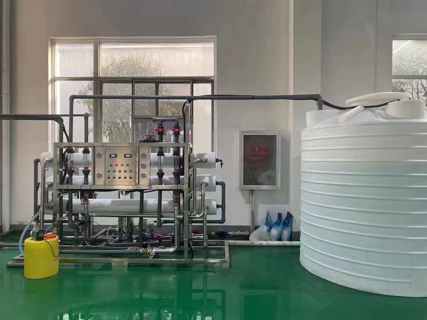 二手玻璃水设备,尿素设备/车载尿素设备