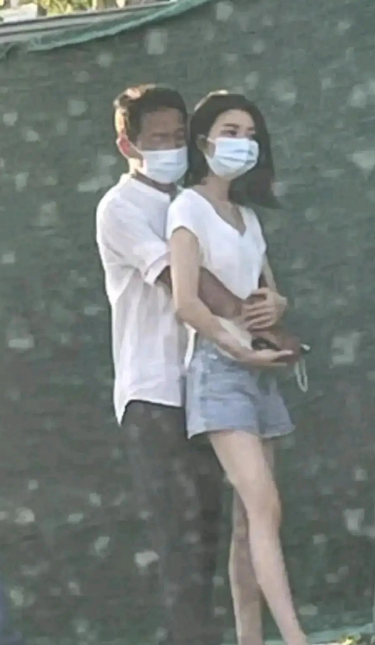 我喝了10瓶二锅头,也没想明白输在哪里[左捂脸]