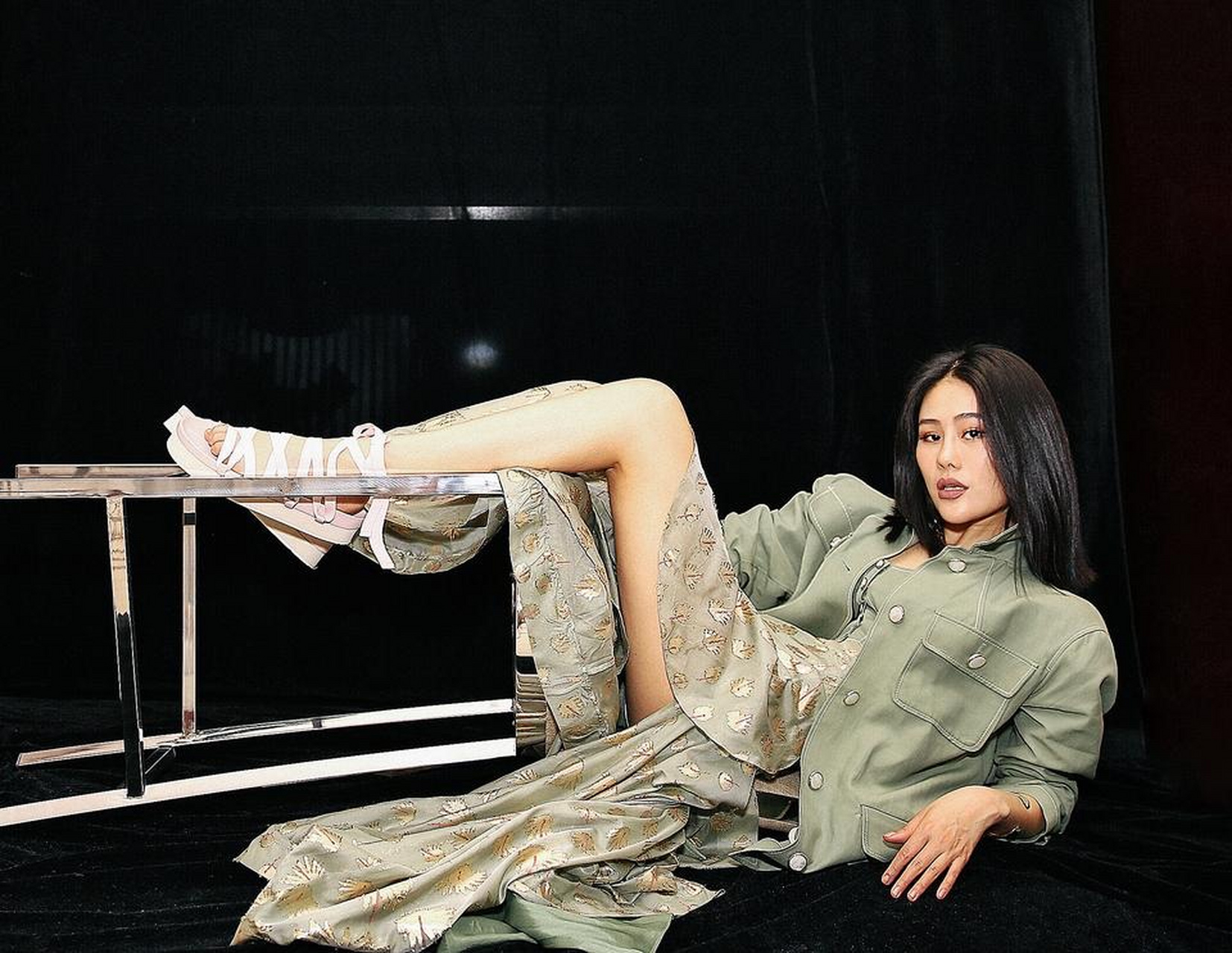 袁娅维2012年参加浙江卫视音乐选秀节目《中国好声音》,成为刘欢组