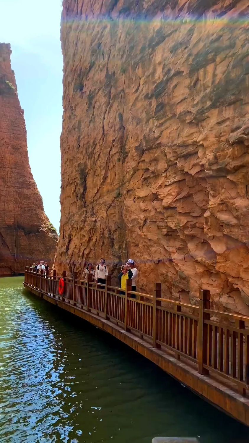 长治:黄崖洞景区