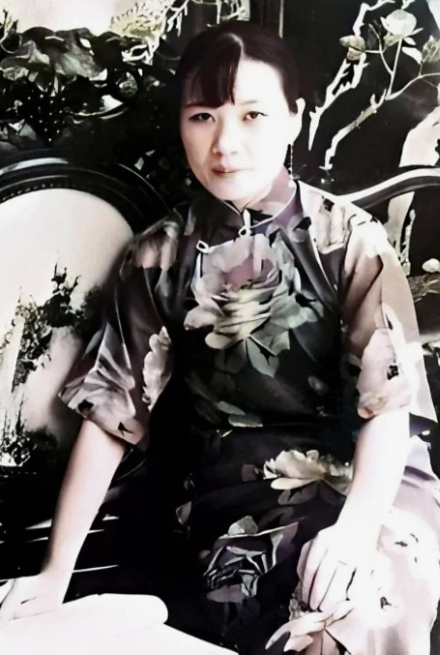 青年,中年,晚年的宋美龄的照片,均是气场十足啊