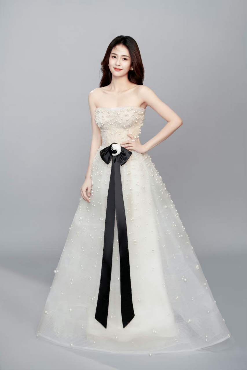 白鹿这组图又美又可爱#美女