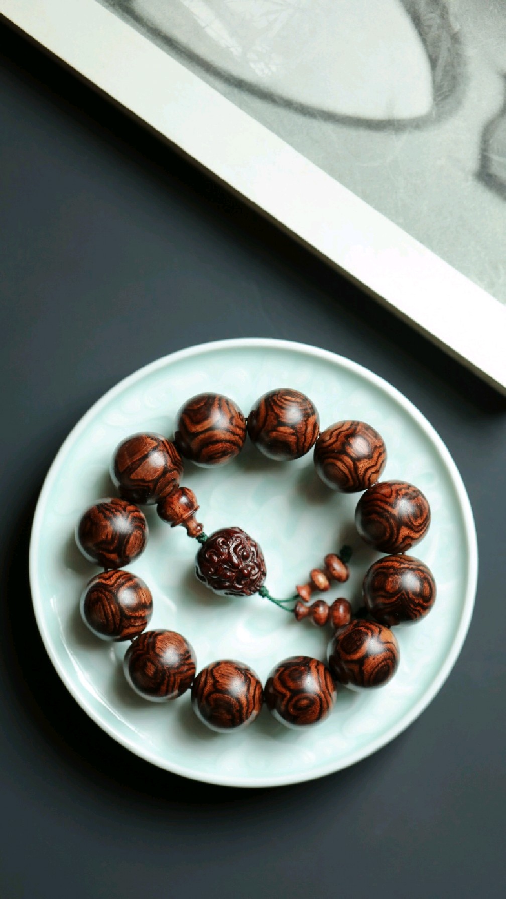 海黄蜘蛛纹对眼2.0手串 对眼清晰灵动 -度小视