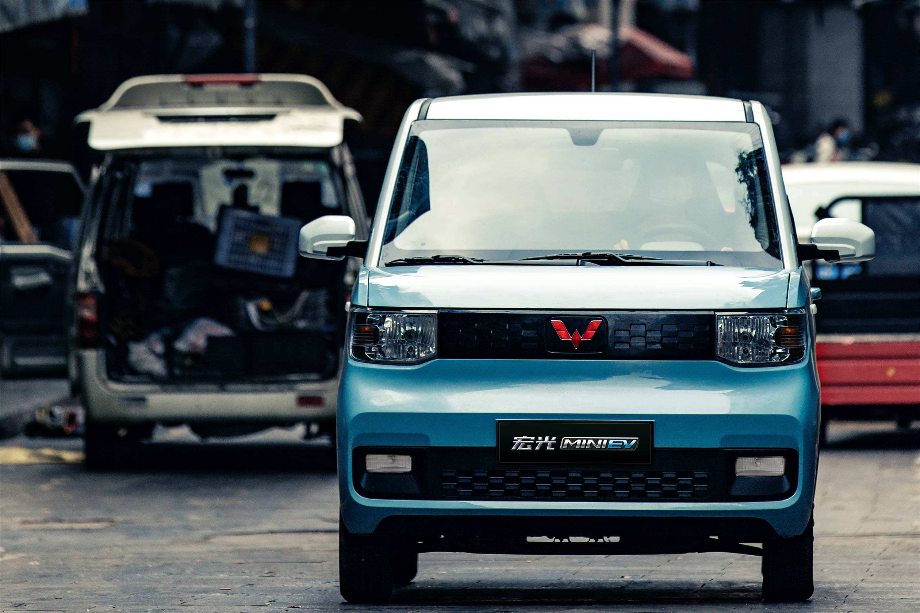 五菱宏光mini ev:小巧玲珑,引领时尚潮流