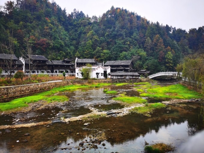 贵州独山净心谷景区,曾经因为天下第一水司楼烂尾:一举成名