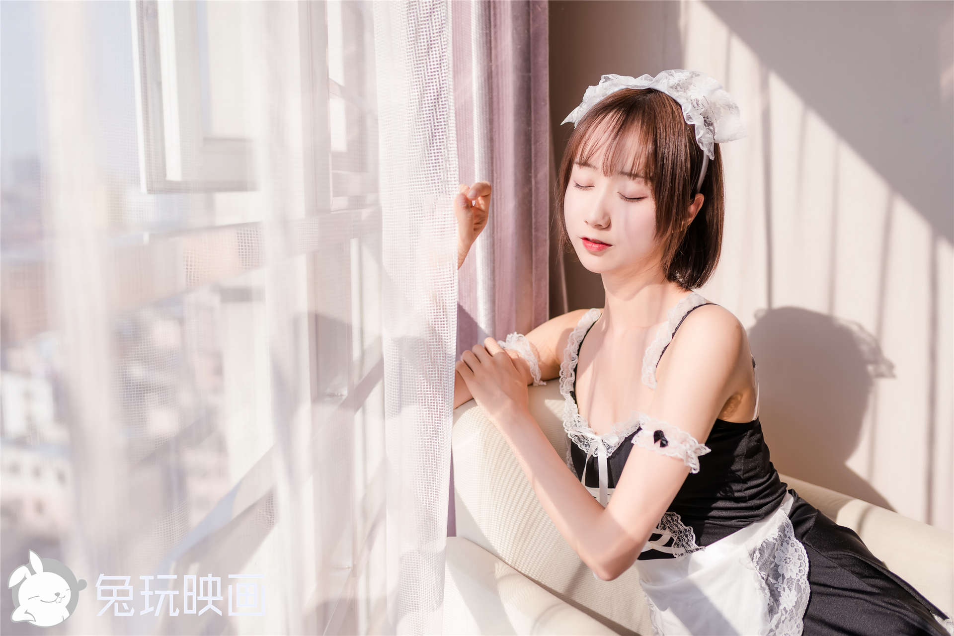 阳光女仆美少女12.jpg