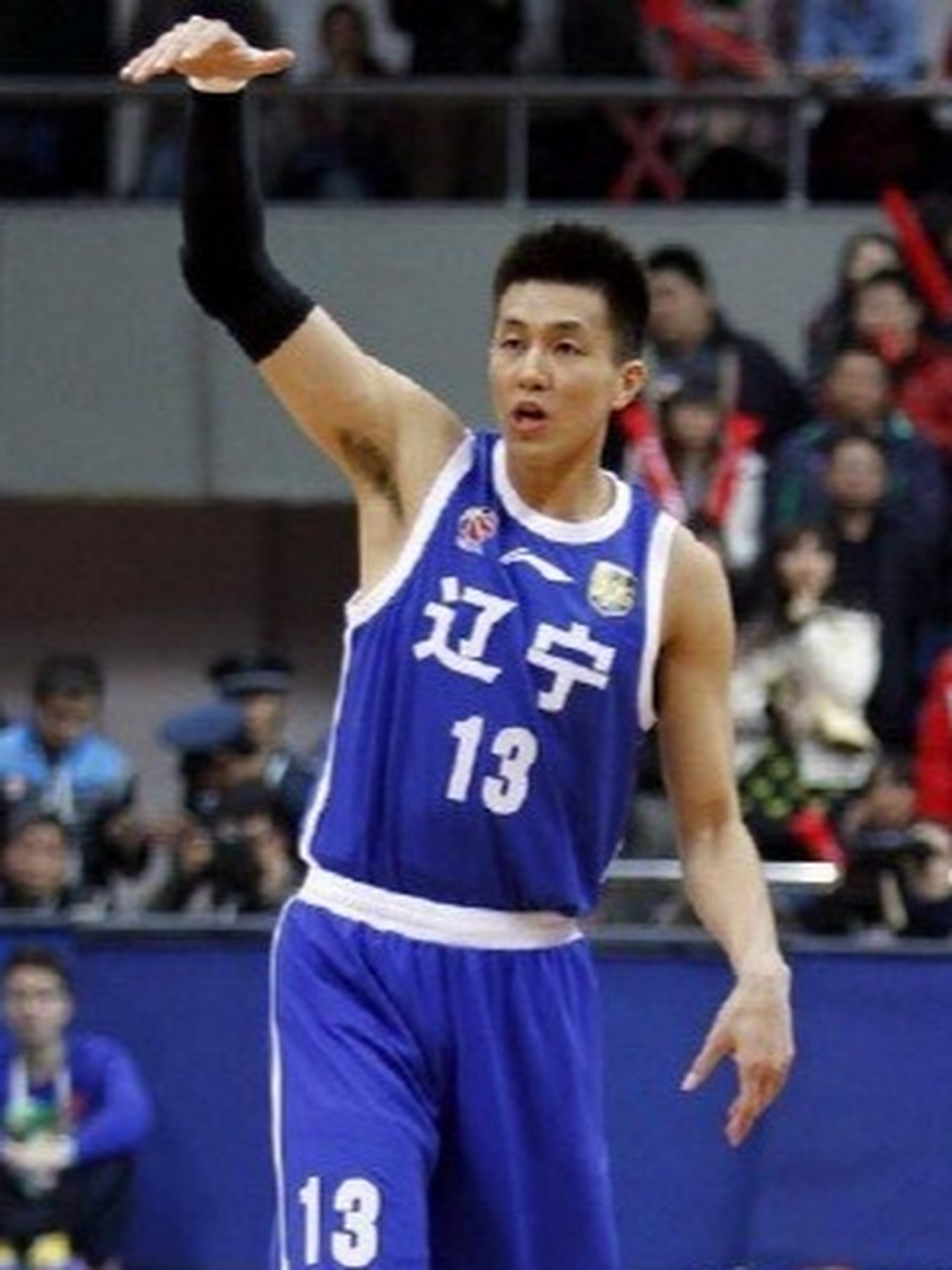 当年的辽宁男篮郭艾伦,这身蓝球衣真好看! #辽宁男篮