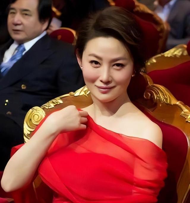 "最美潘金莲"王思懿,曾与武松丁海峰传绯闻,52岁还是无儿无女