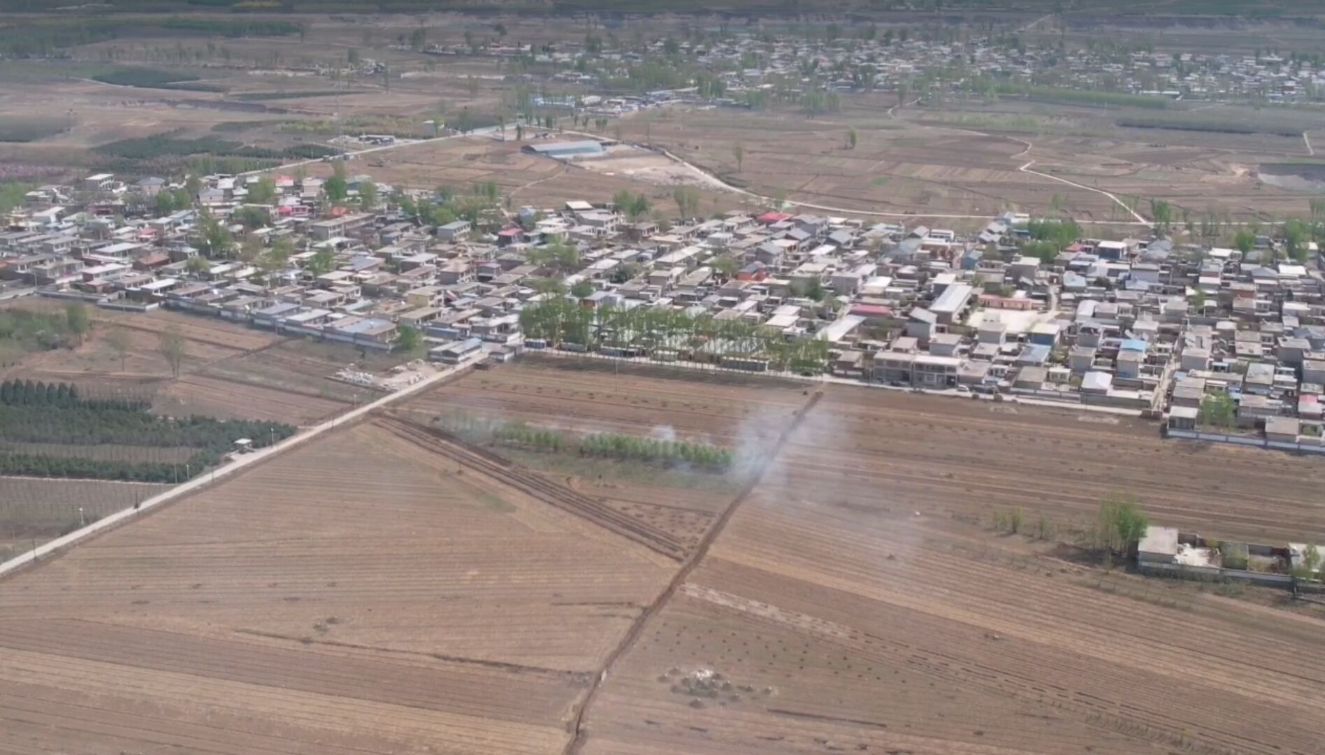 河北涞水县:石亭镇出现焚烧着火现象 履职不力?