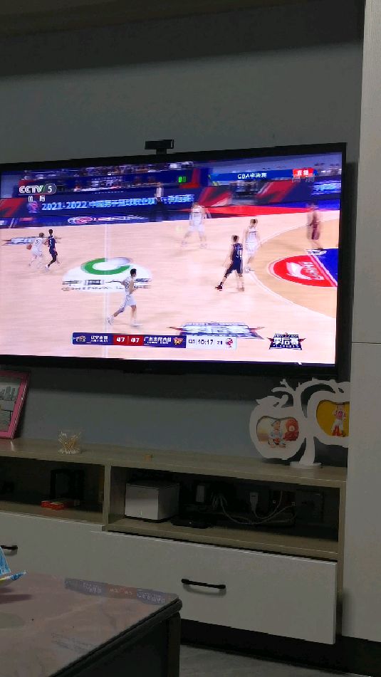 继续管控到19号,在家里看看球赛也不错