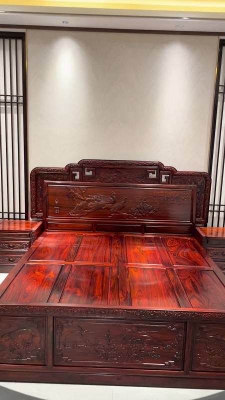 阔叶黄檀国色天香大床三件套!