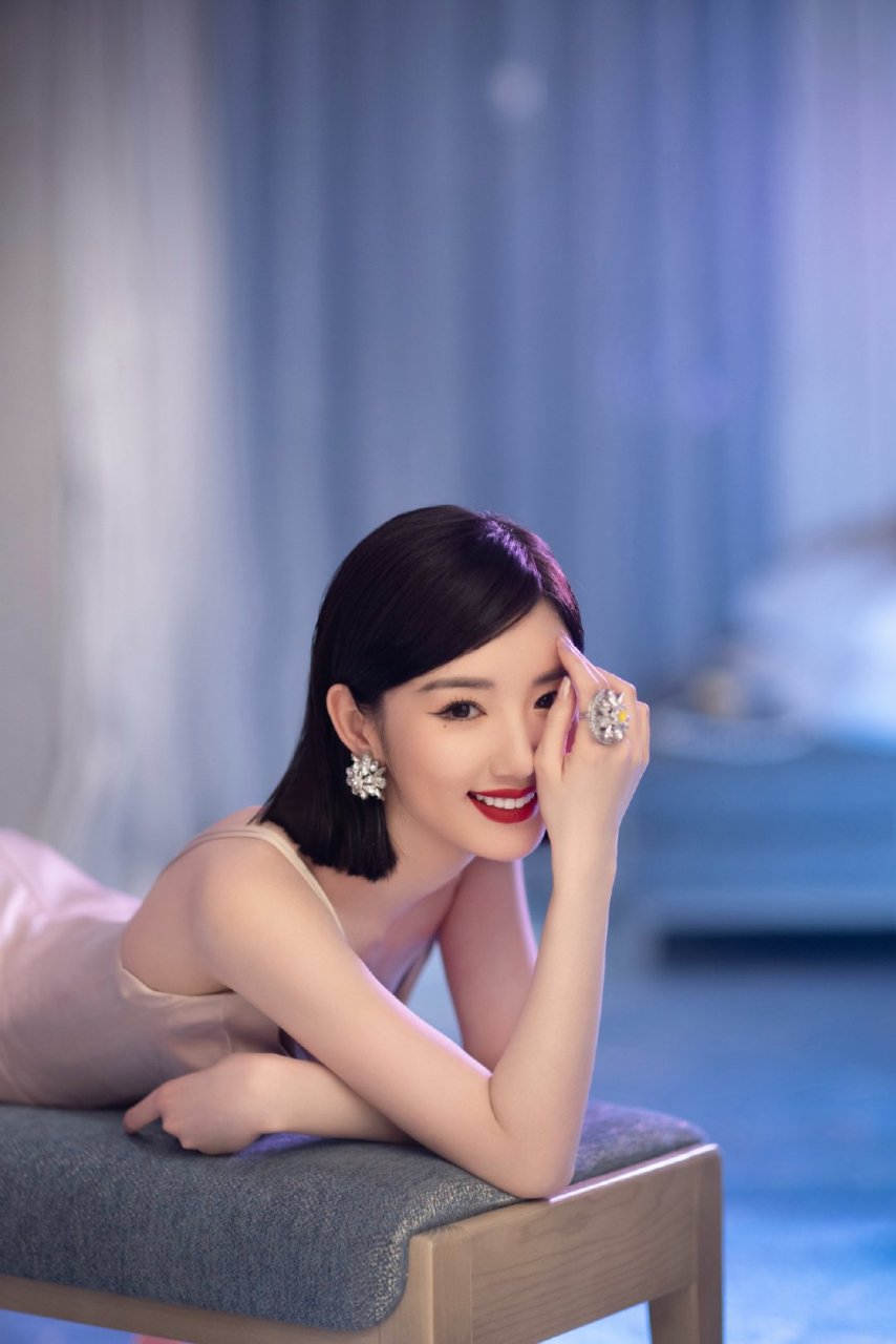 毛晓彤高清壁纸头像(三十七)[色]