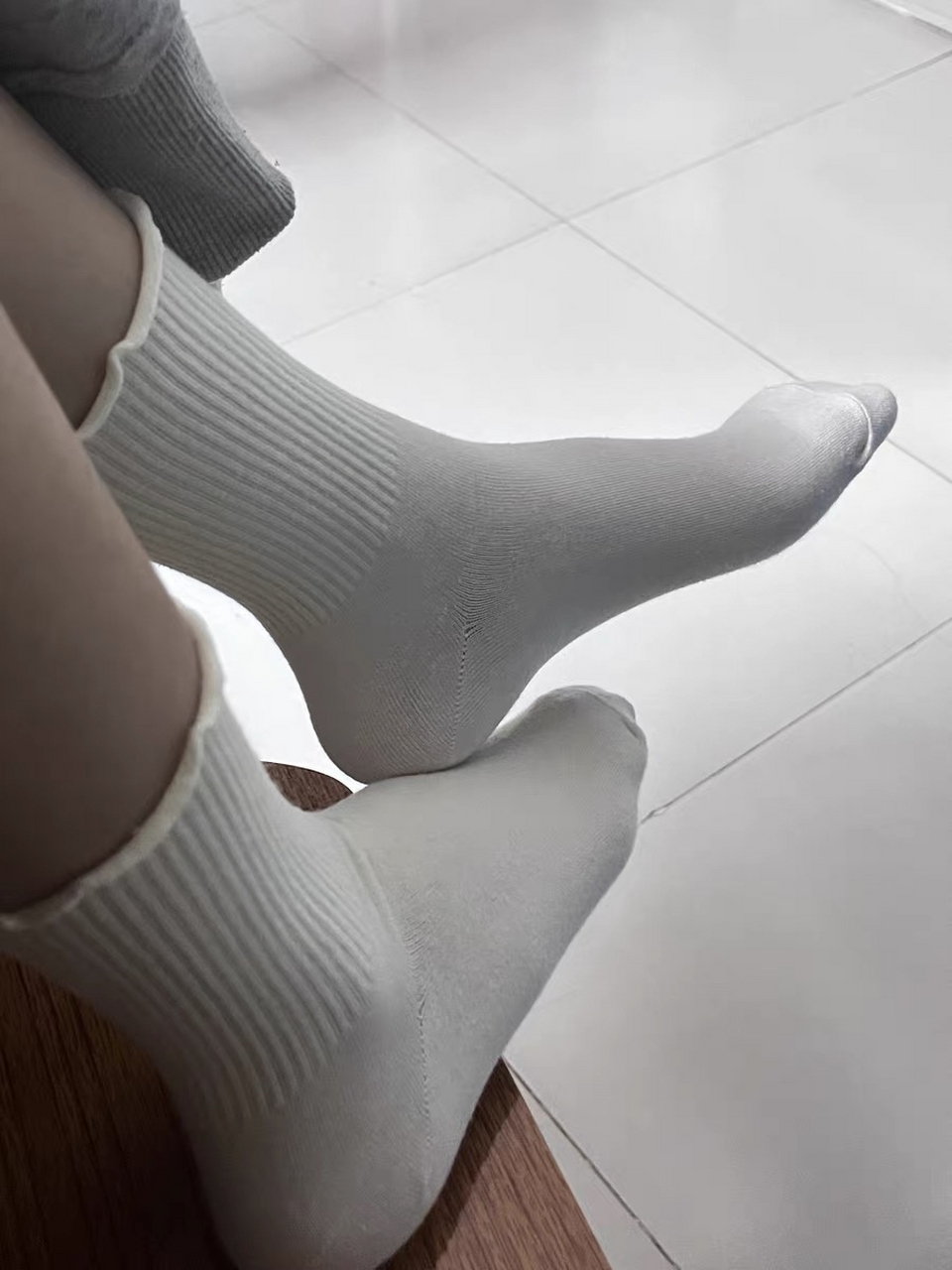 女生们为什么喜欢穿白袜?