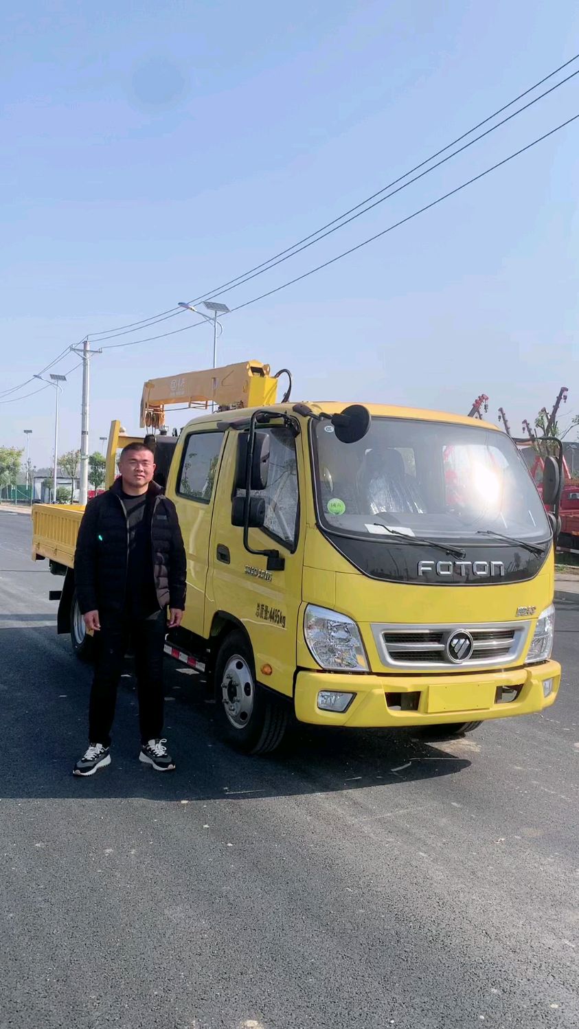 奥铃双排座蓝牌4吨随车吊