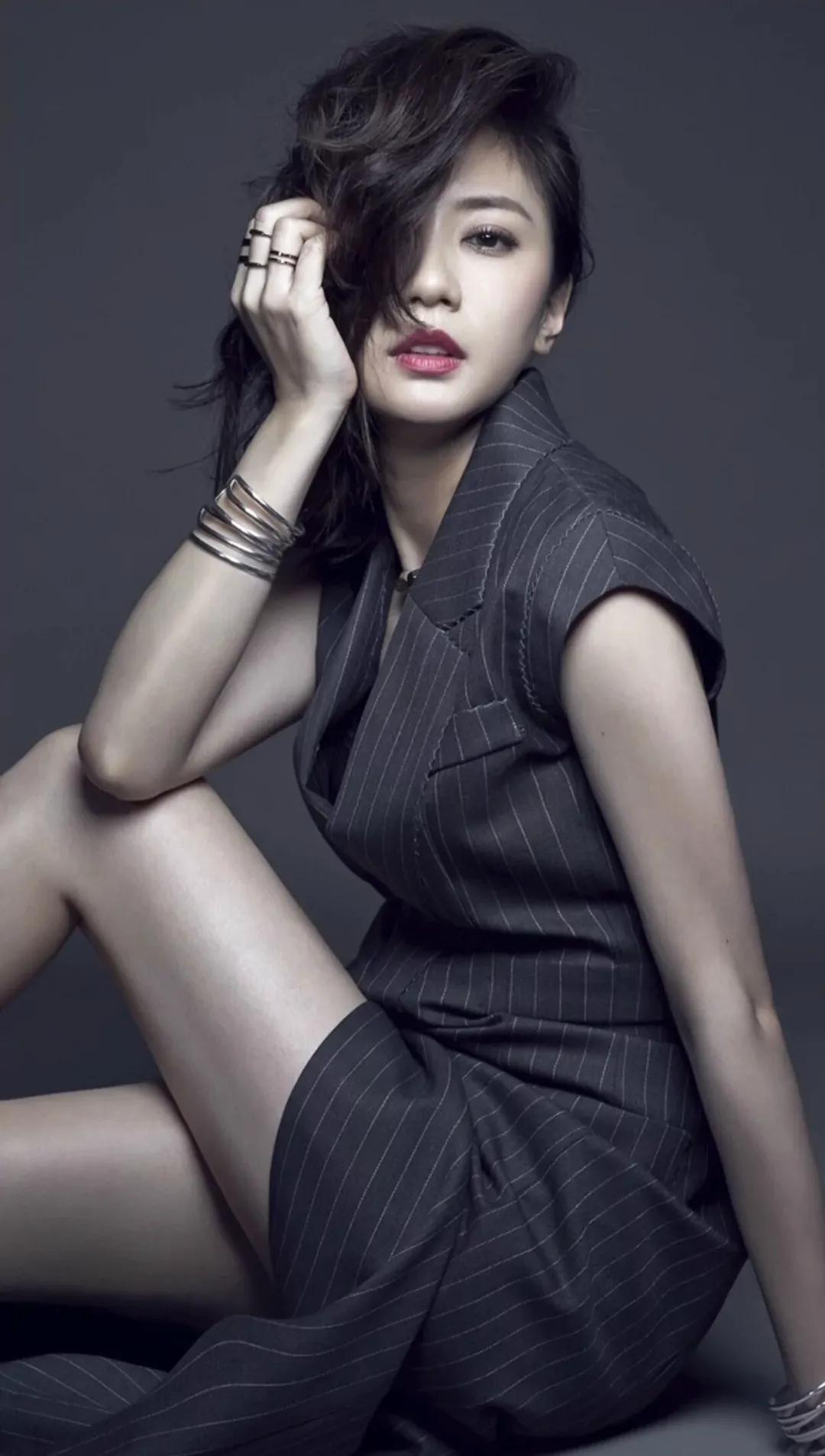 精美图集|气质女神贾静雯