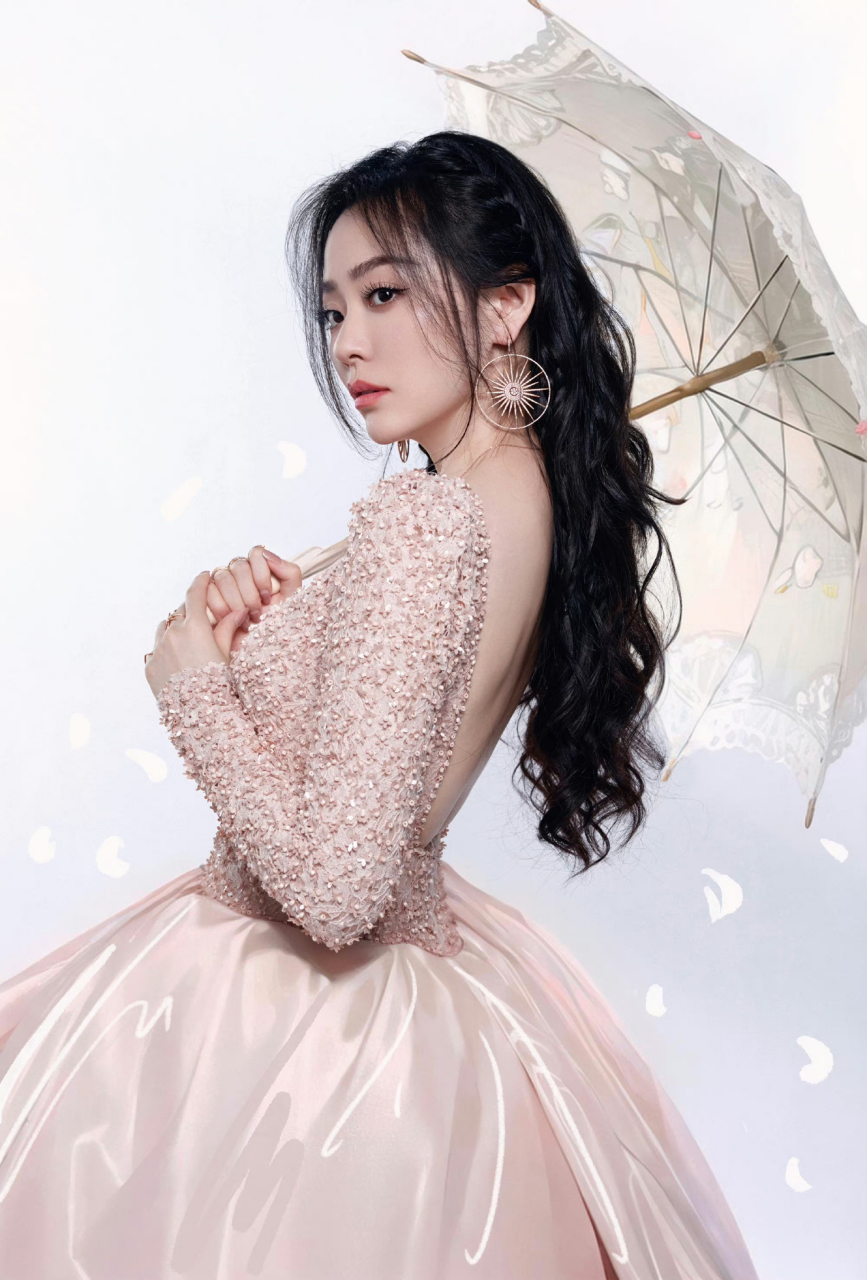 张靓颖,玫瑰美背美丽迷人 #张靓颖