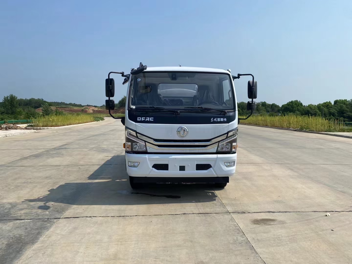 市面上唯一一款玉柴荷载五吨油罐车,国六东风多利卡