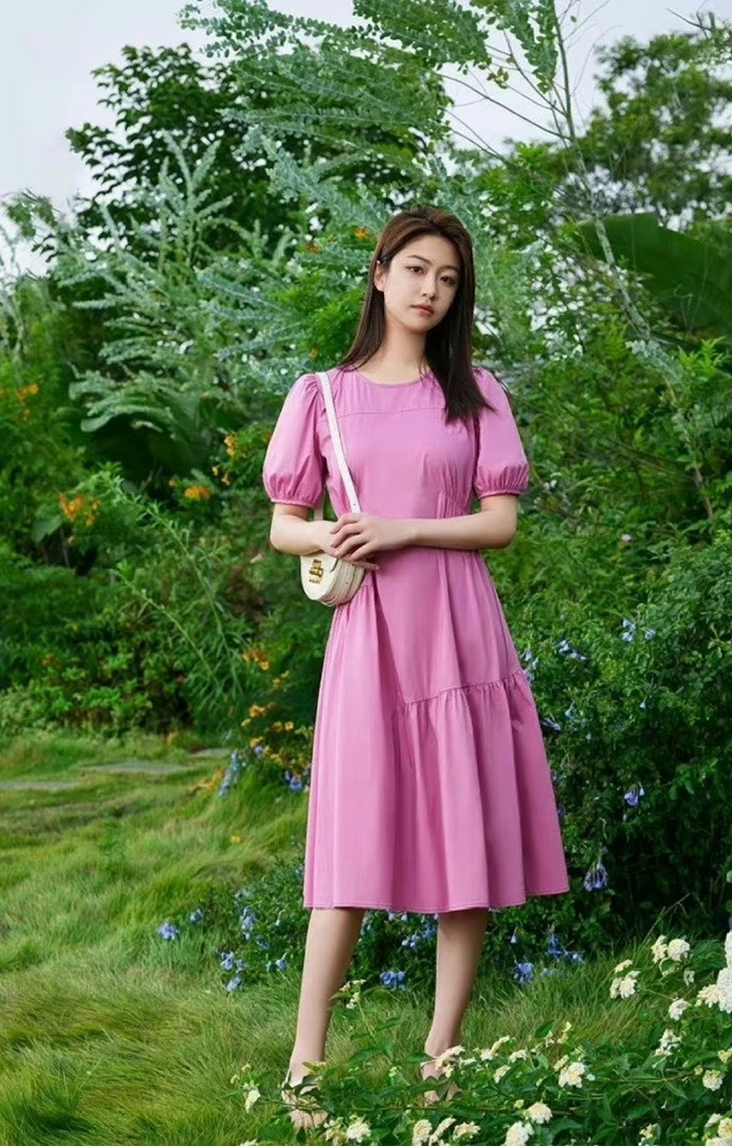 向涵之纤细的美腿