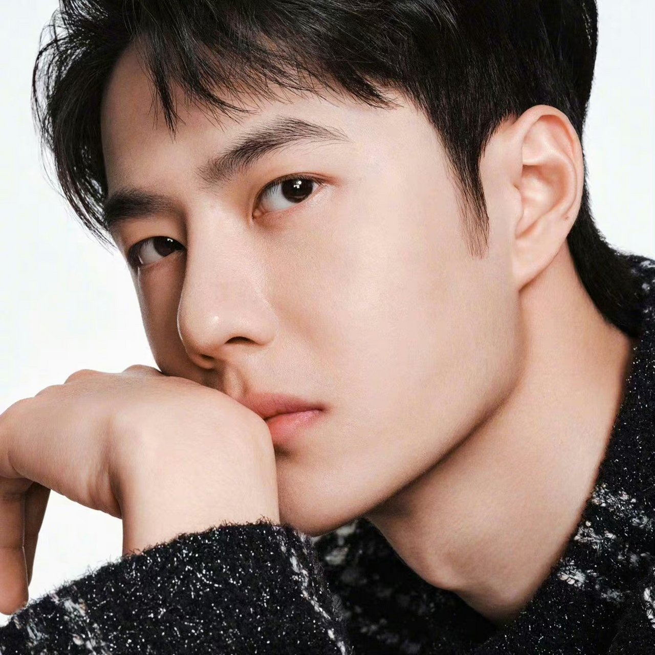 今日,乐华娱乐发博控告私生,私生多次闯入家中,围堵艺人,还骚扰王一博