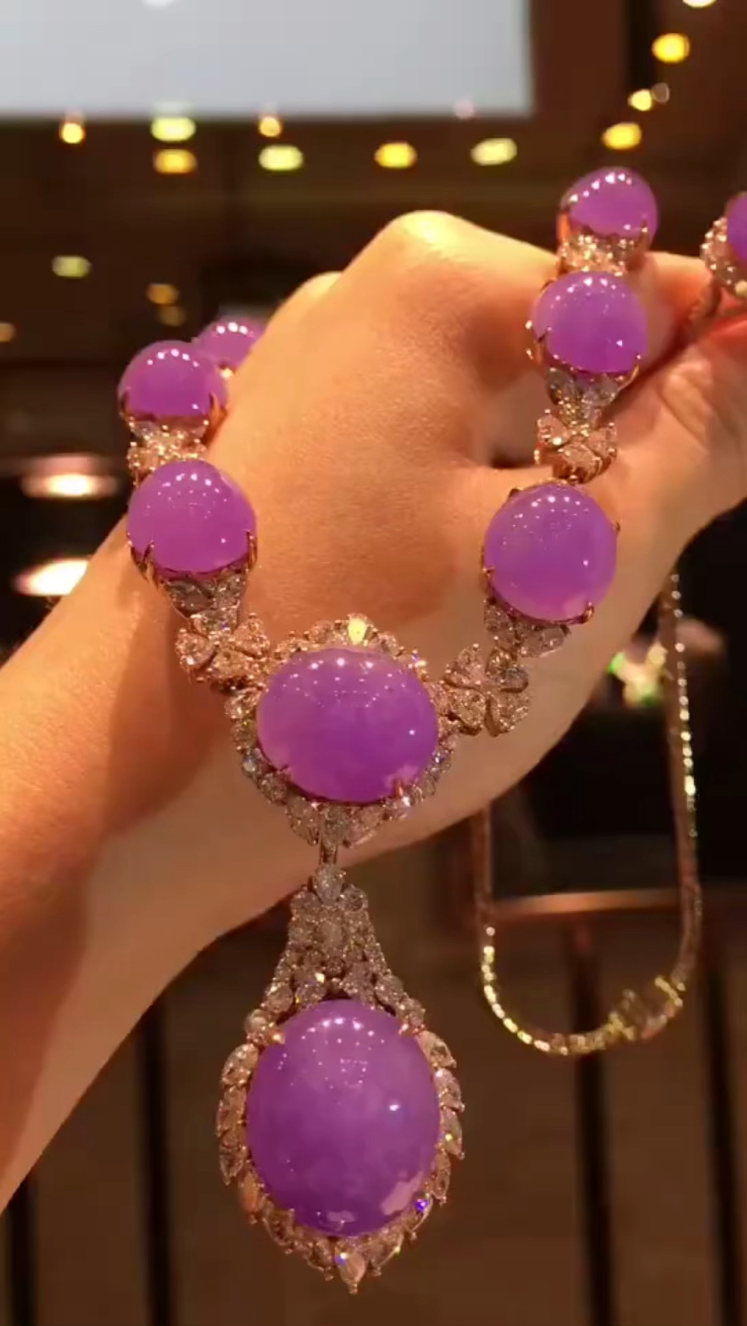 帝王紫与顶级玻璃种,翡翠套链,让人看了赏心悦目!