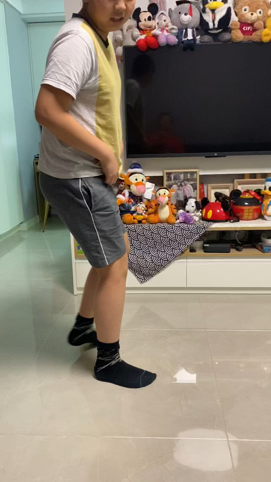 玩球中搞笑一下,结果暴露了软肋