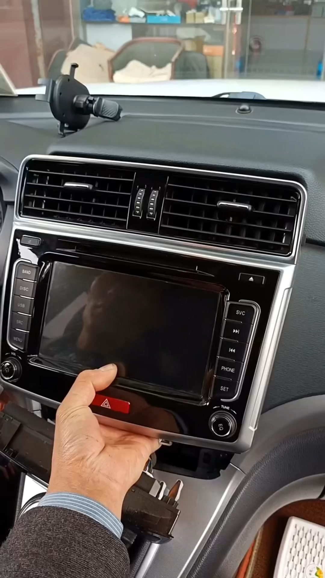 哈弗h6中控屏幕没反应 - 绵柔百科知识