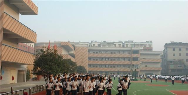 寒门状元苏济坤:靠低保维持生活,高考707分逆天改命圆梦北大