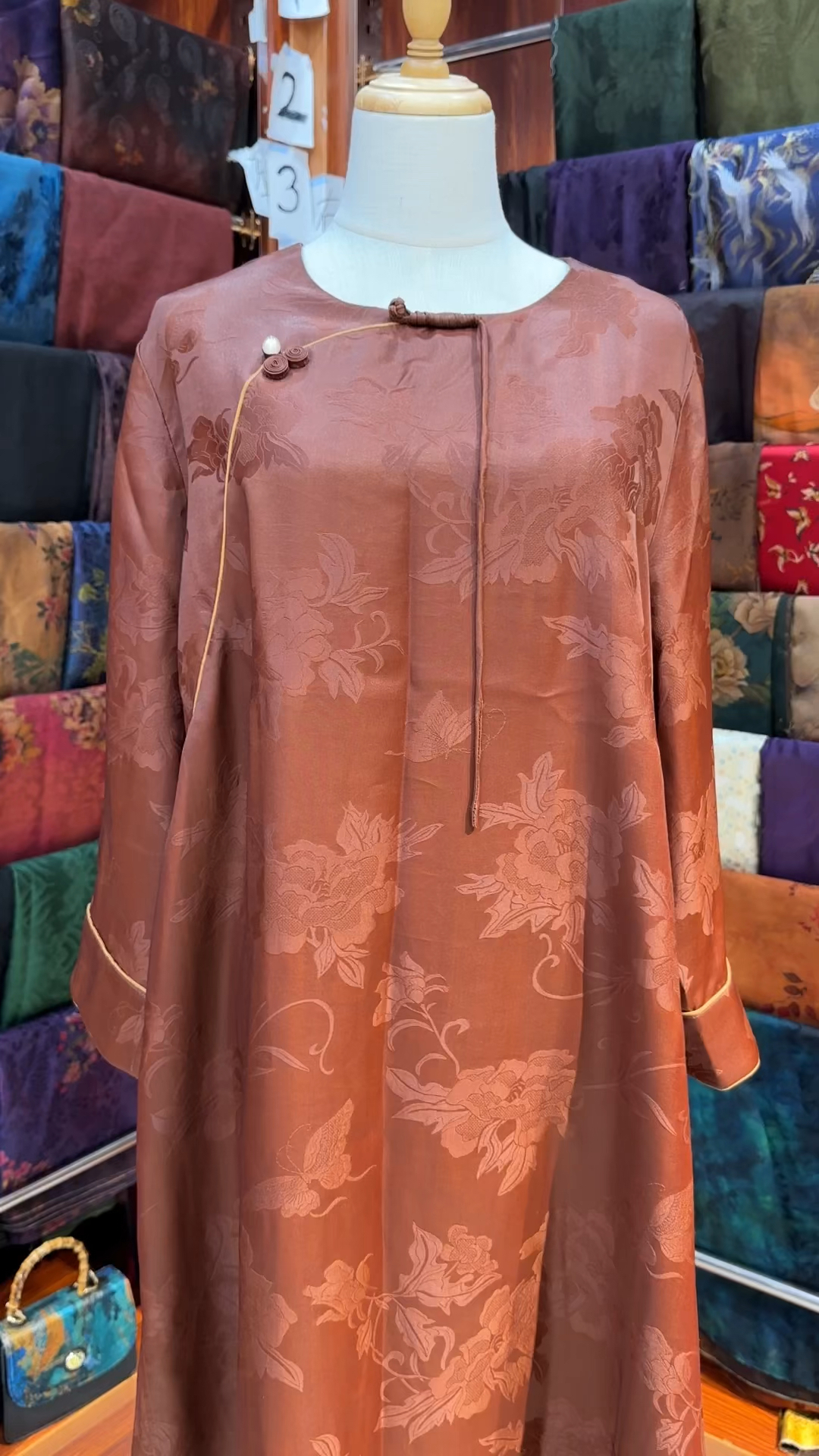 花萝红云纱太美了