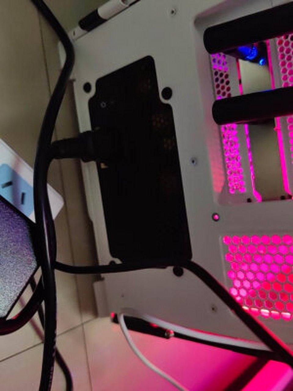 鑫谷(segotep)额定550w 全模650电源(全模组/双管正激架构/主动式pfc