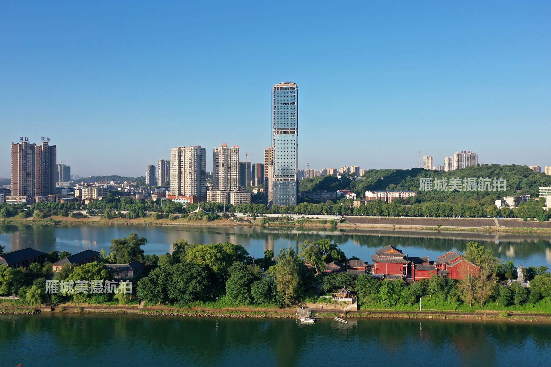 7月26日晨,航拍视角下的衡阳第一高楼,高188米的原富江一品,2013年开