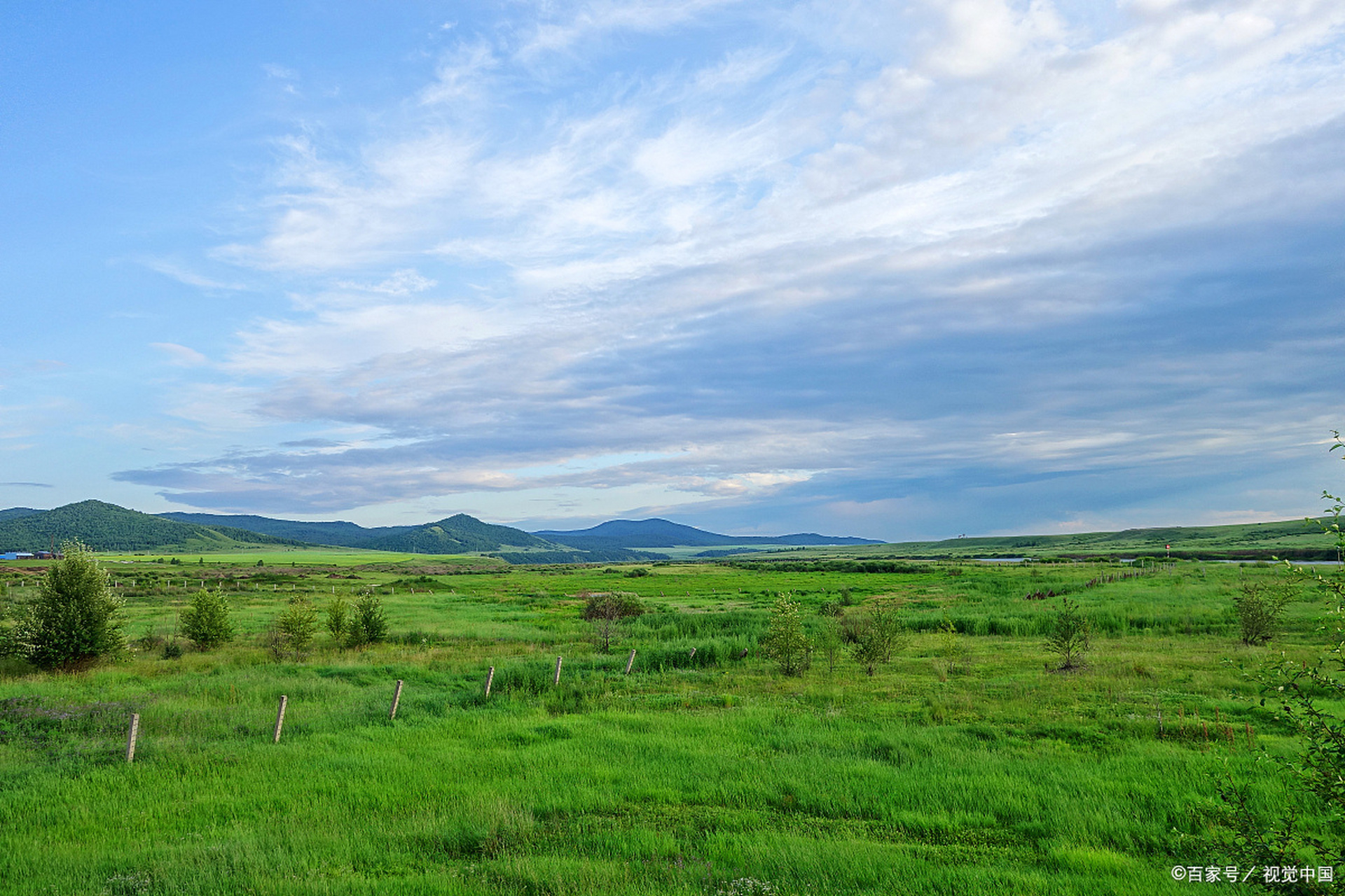 香格里拉纳帕海,草原风情美如画.