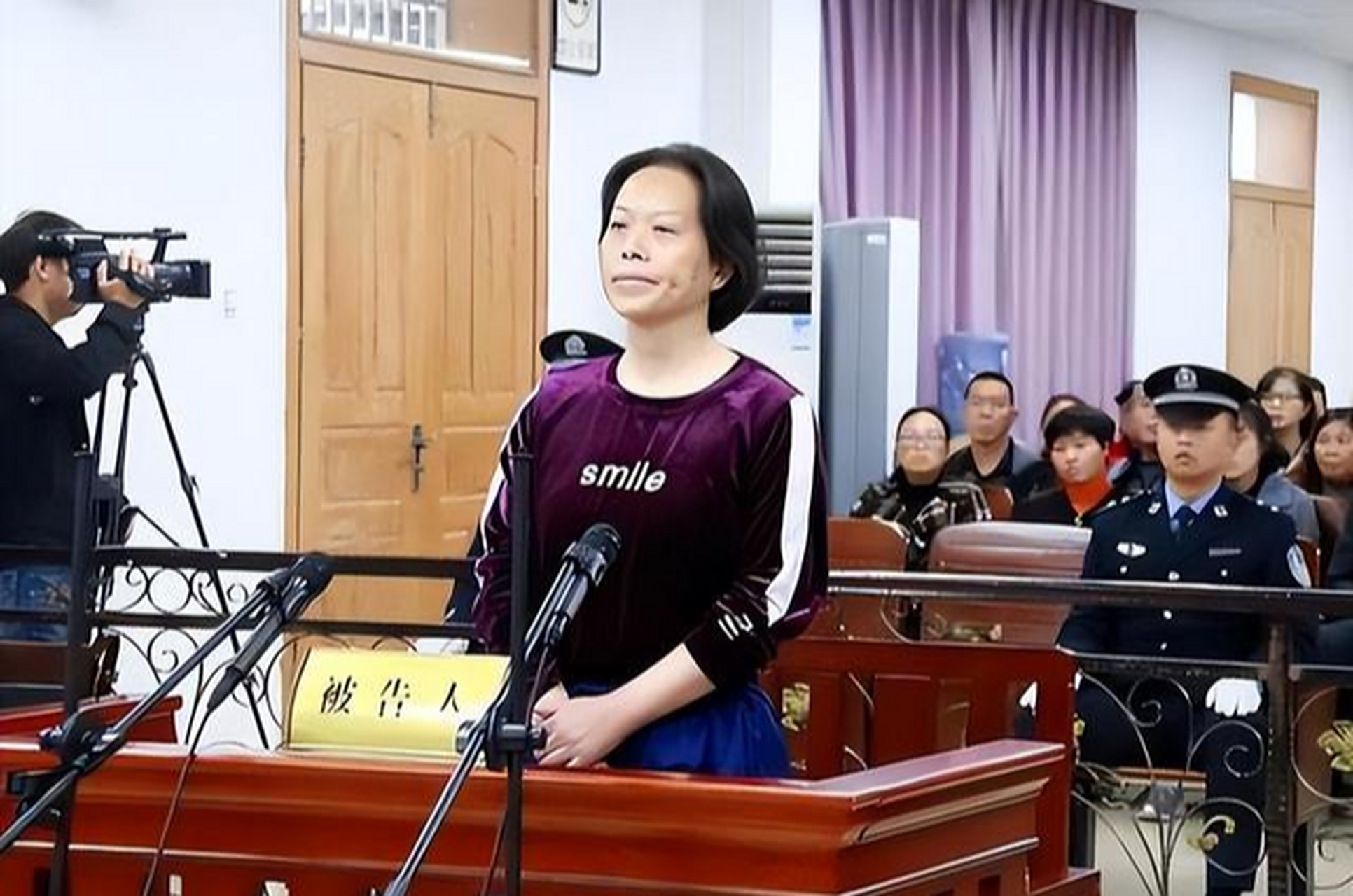 "  她叫张玉梅,1964年出生在贵州省七星关区,祖辈都是农民,家境贫寒.