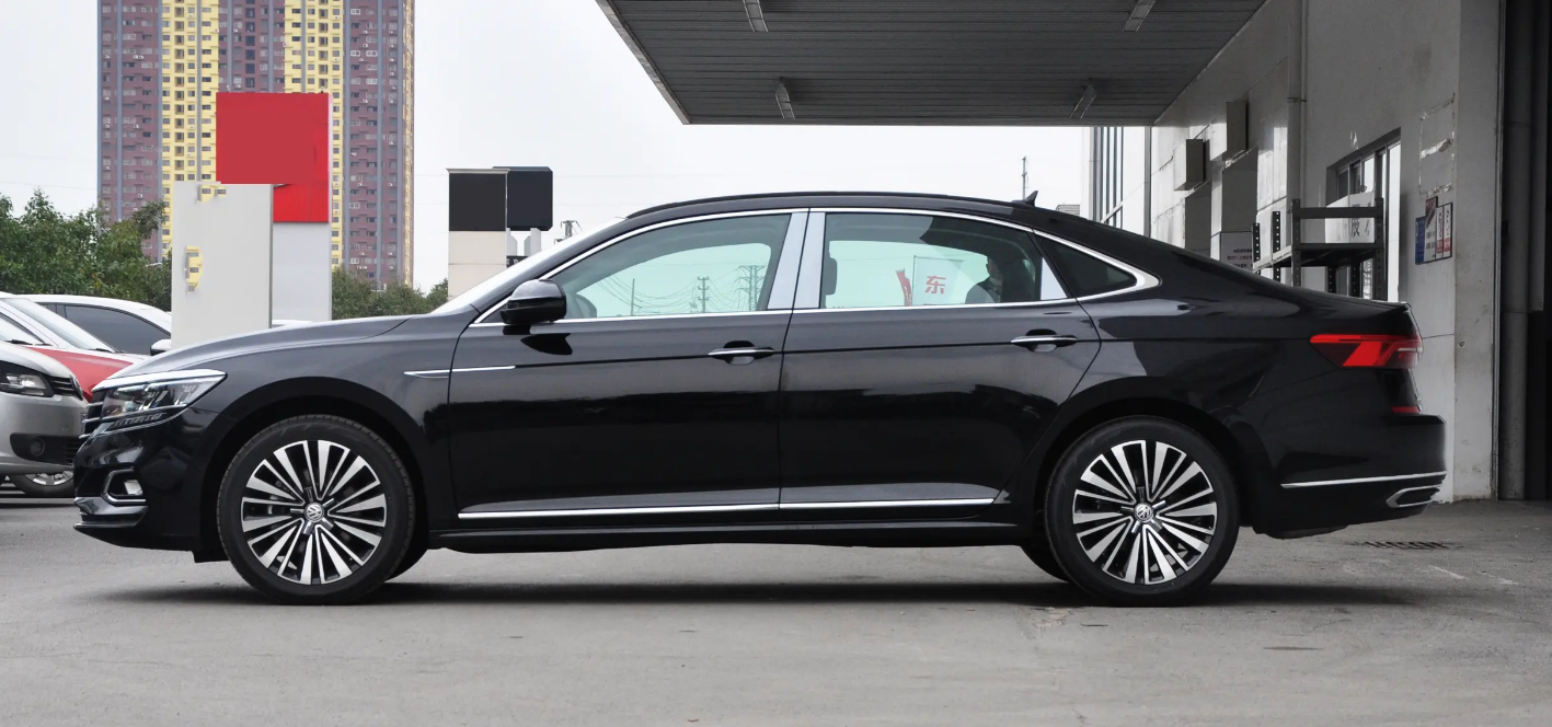 体验22款帕萨特:转型年轻化不仅仅是颜值,商用高端大气