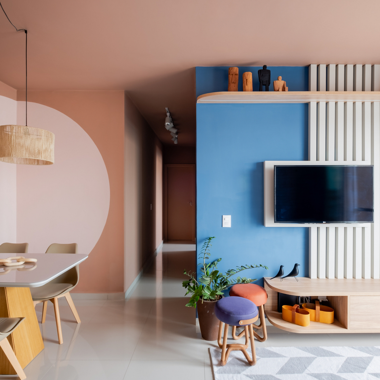 66平米小户型 夏日多巴胺色彩搭配96  #家居装饰美学# #小户型装修