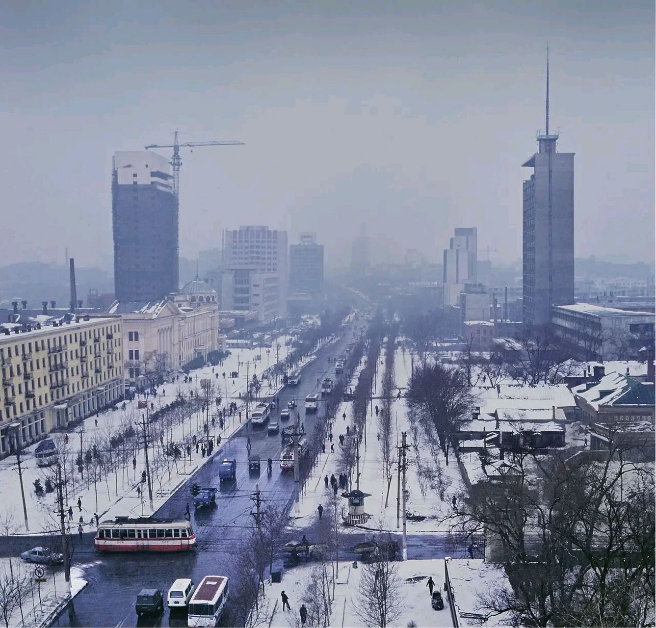 上世纪80年代,哈尔滨,雪后的中山路,是您熟悉的样子吗?