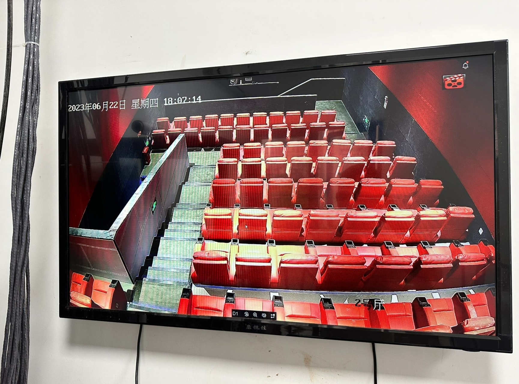 电影院的监控能有多清晰?