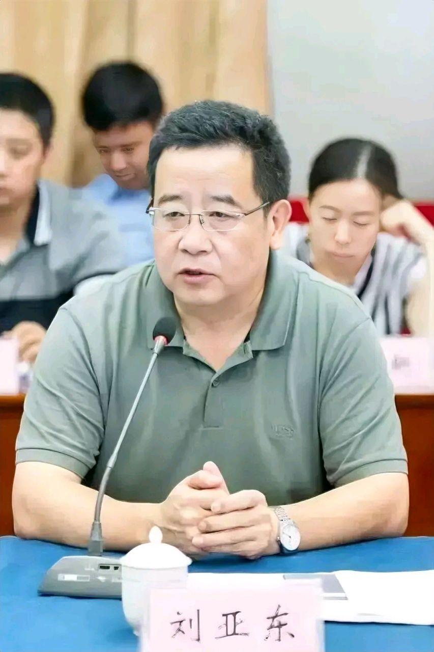 刘亚东先生为何离开科技日报,转而加入南开大学呢?